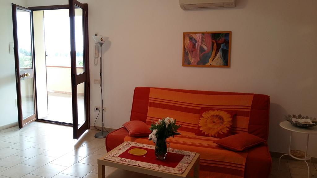 I Papaveri Apartments Сан-Винченцо Номер фото