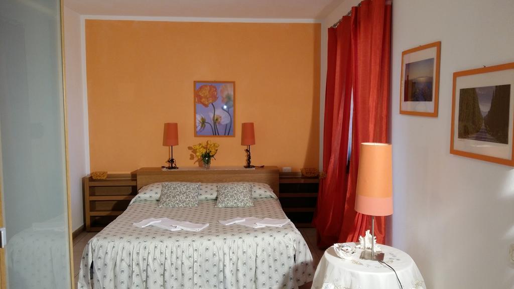 I Papaveri Apartments Сан-Винченцо Номер фото