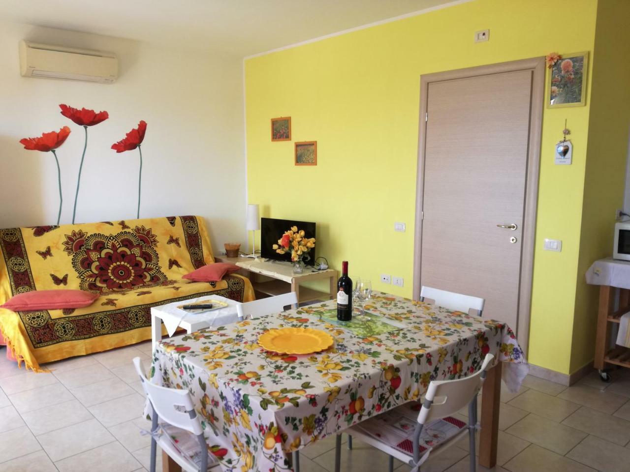 I Papaveri Apartments Сан-Винченцо Экстерьер фото