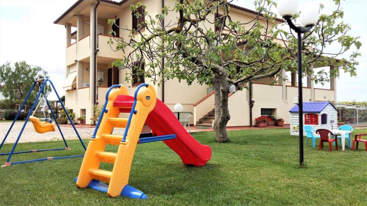 I Papaveri Apartments Сан-Винченцо Экстерьер фото